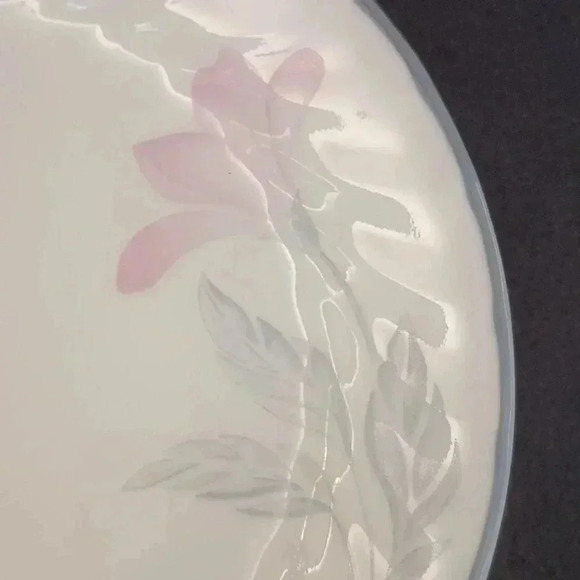 Vintage Corelle Pink Trio Bread or Dessert Plates 7 1/8" Set of 11 - Picture 3 of 6